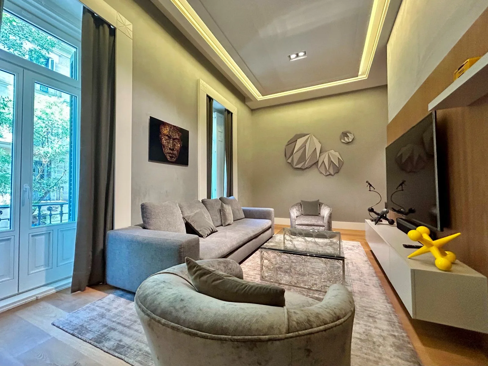 Piso con 8 balcones en alquiler en Calle Jorge Juan