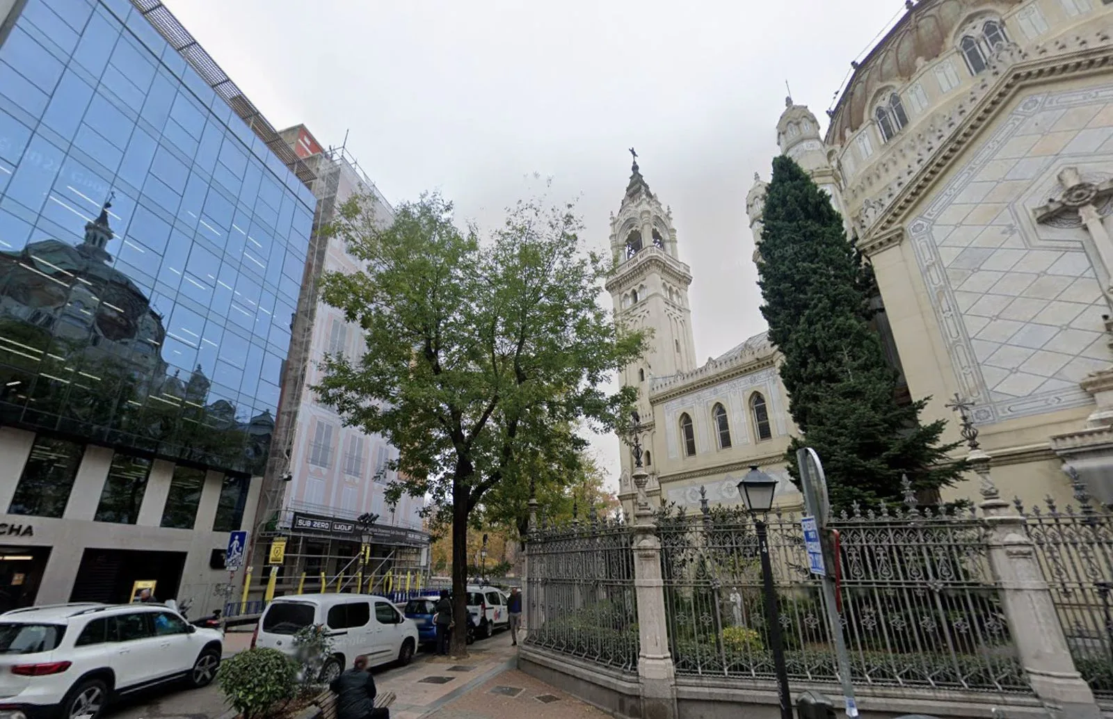 Piso en venta en Calle Columela