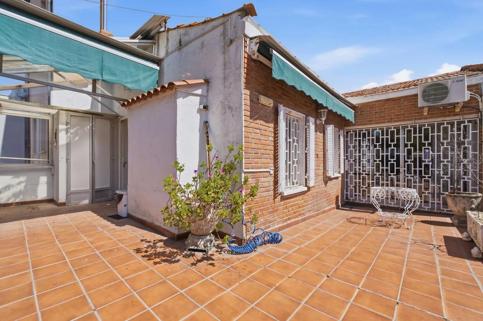 Chalet independiente en venta en Jerónimos
