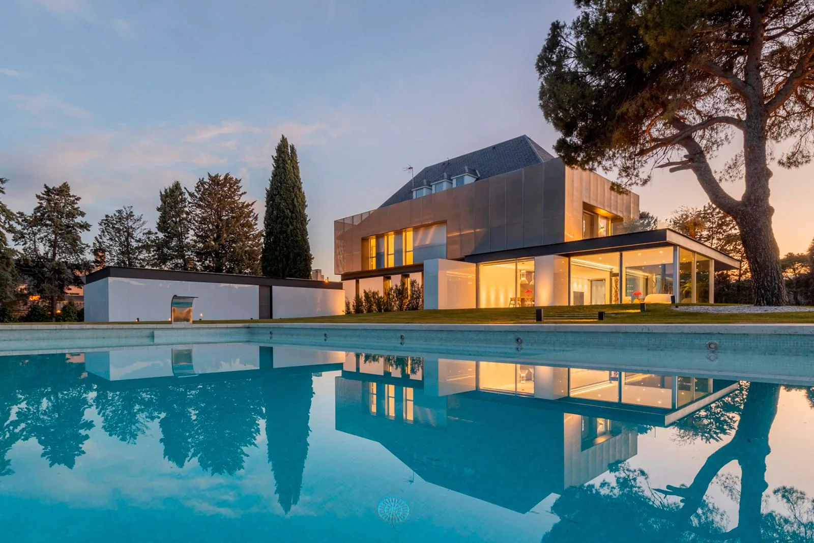Impresionante chalet de diseño en La Finca