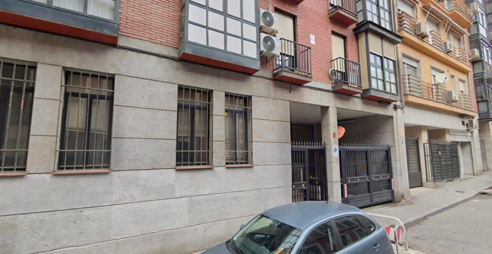 Plaza de garaje en calle de las Virtudes en el barrio de Chamberí