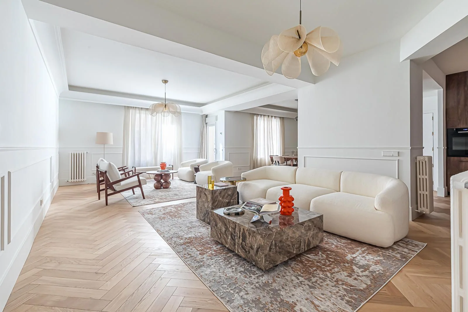Luminosa vivienda a estrenar con TV room
