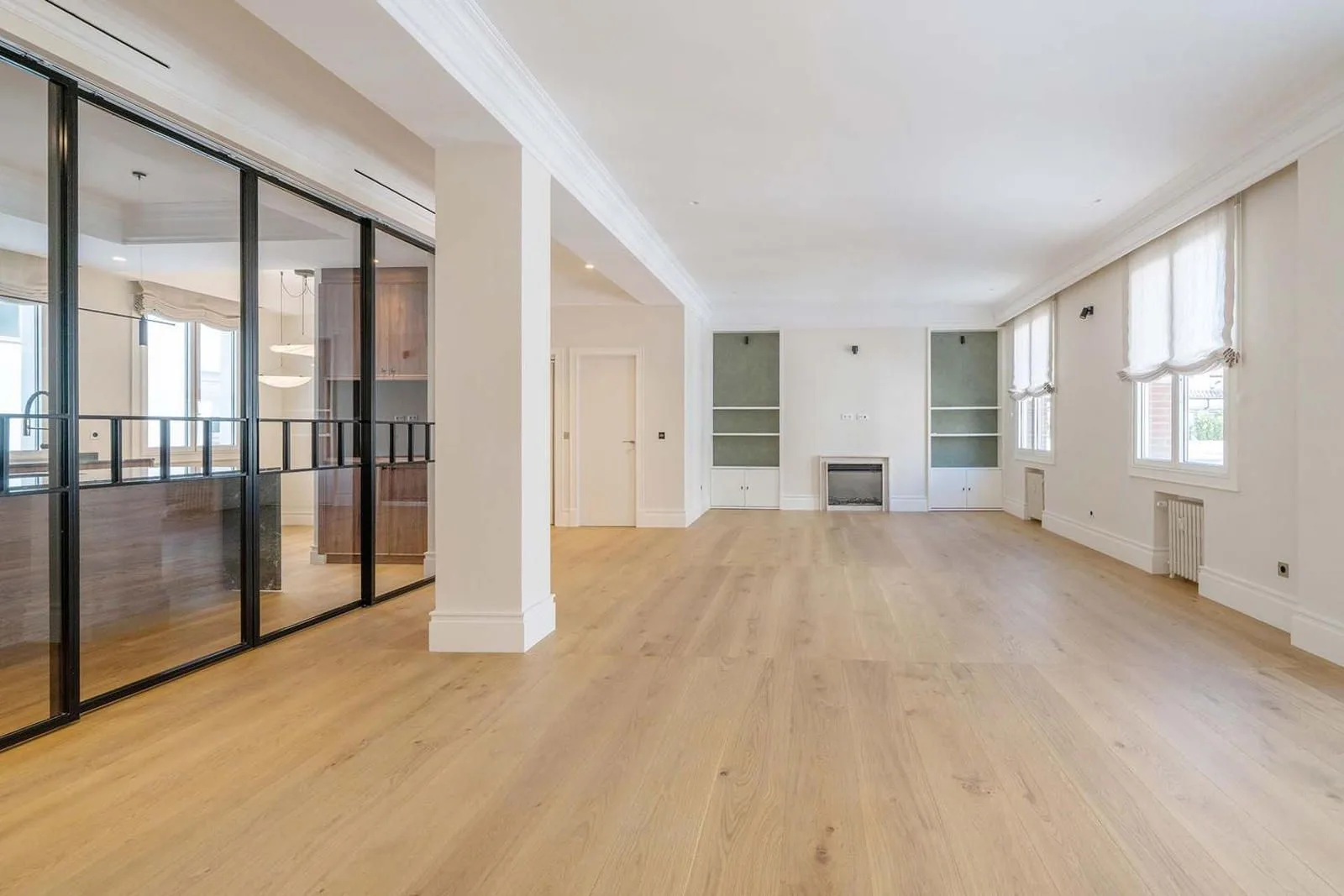 Piso exclusivo en Trafalgar con 4 suites y garaje