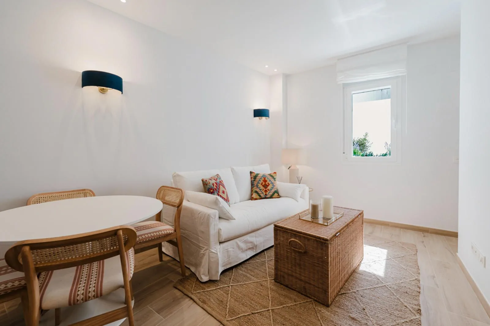 Luminoso apartamento recién reformado con terraza frente al Retiro