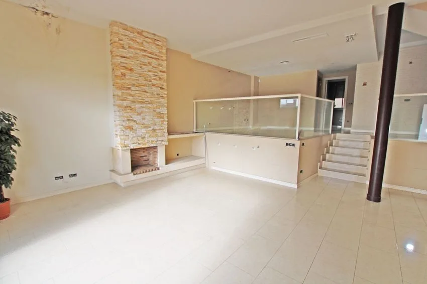Piso en venta en Avenida de la Fontanilla, 15